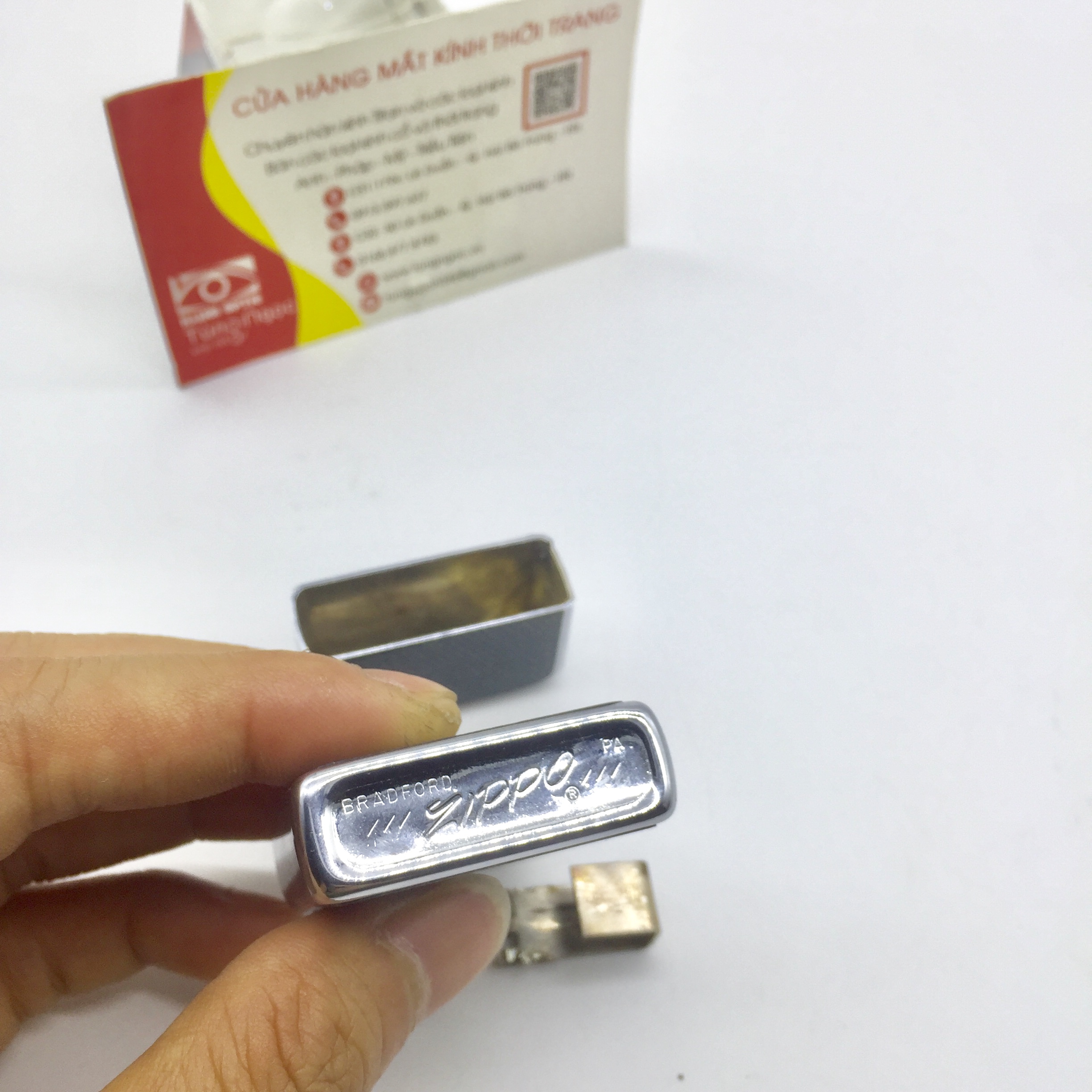 Sửa bản lề Zippo Brad Ford